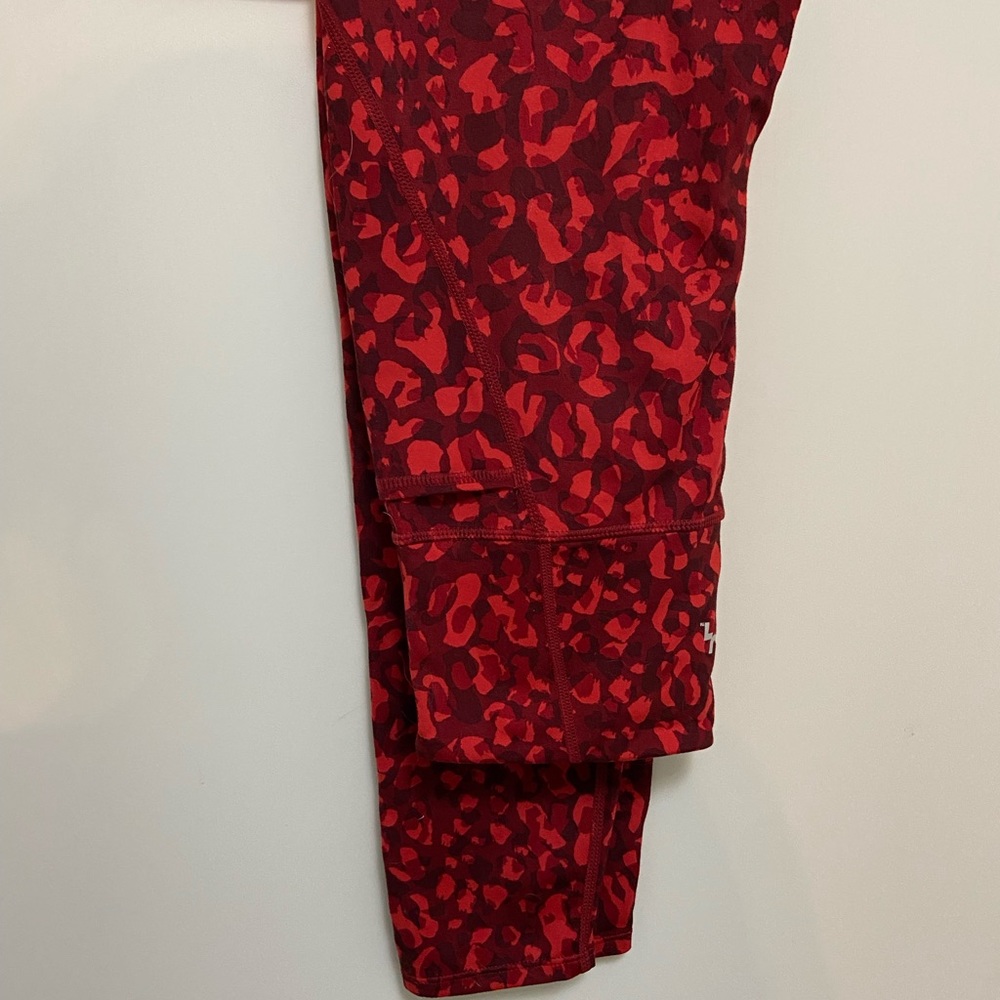 Red leggings with pockets
